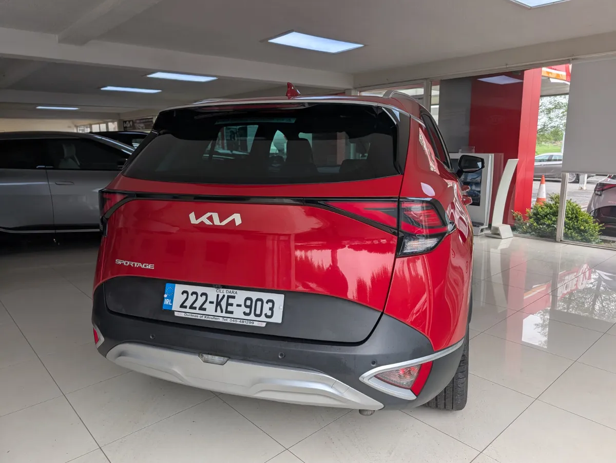 2022 Kia Sportage K3 1.6d in Infra-Red Metallic - Image 3