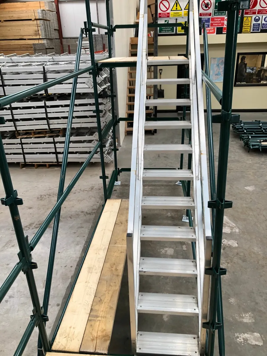 Aluminium Staircases - Image 4
