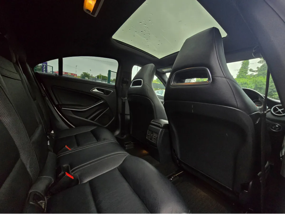 Mercedes-Benz CLA FULL PAN ROOF - LEATHER NIGHTPAC - Image 4