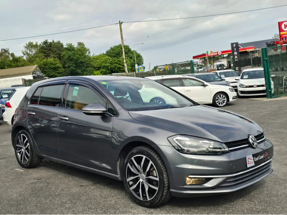 Volkswagen Golf 1.4 TSI SPECIAL TAN LEATHER SEATS - Image 4