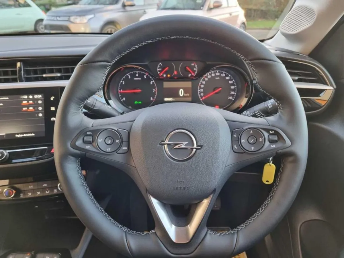 Opel Corsa Elegance 1.2 75ps - Image 4
