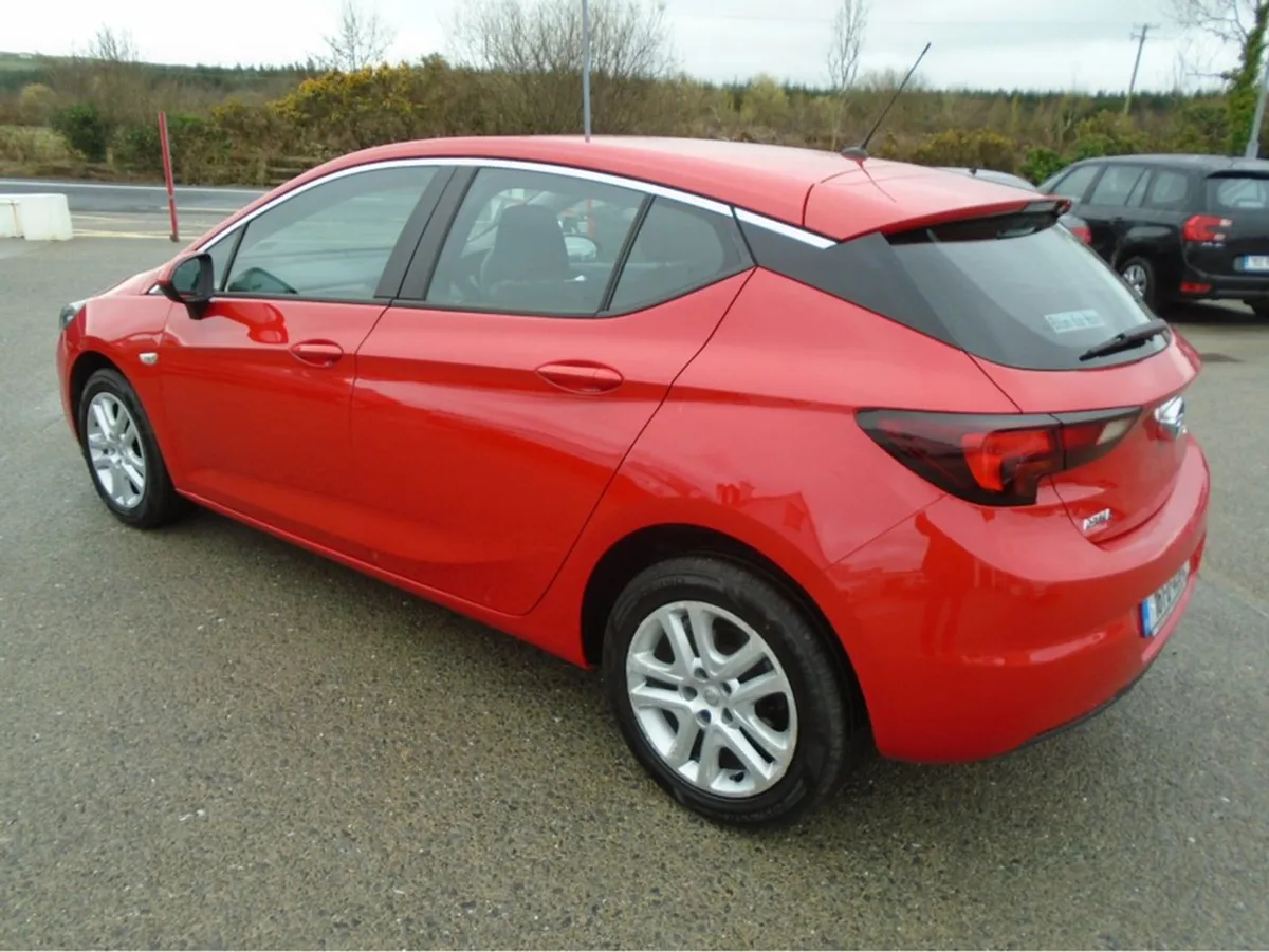 Opel Astra SC 1.6 Cdti 110PS 5DR - Image 4