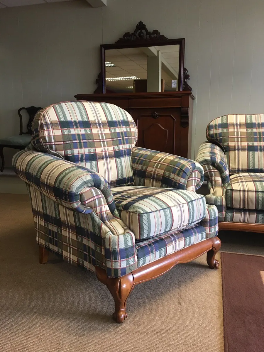 3 + 1 Sofas - Image 3
