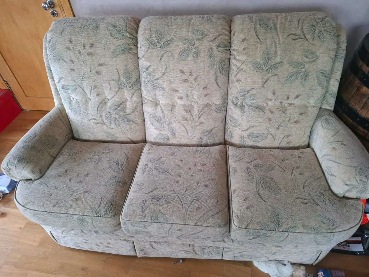 3 Piece Suite - Image 1