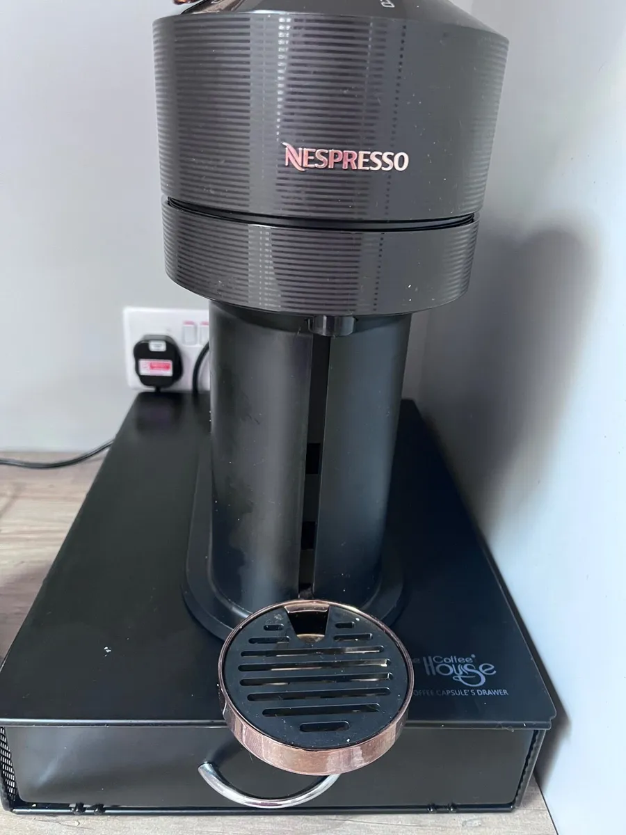 Coffee machine and accessories - Image 3