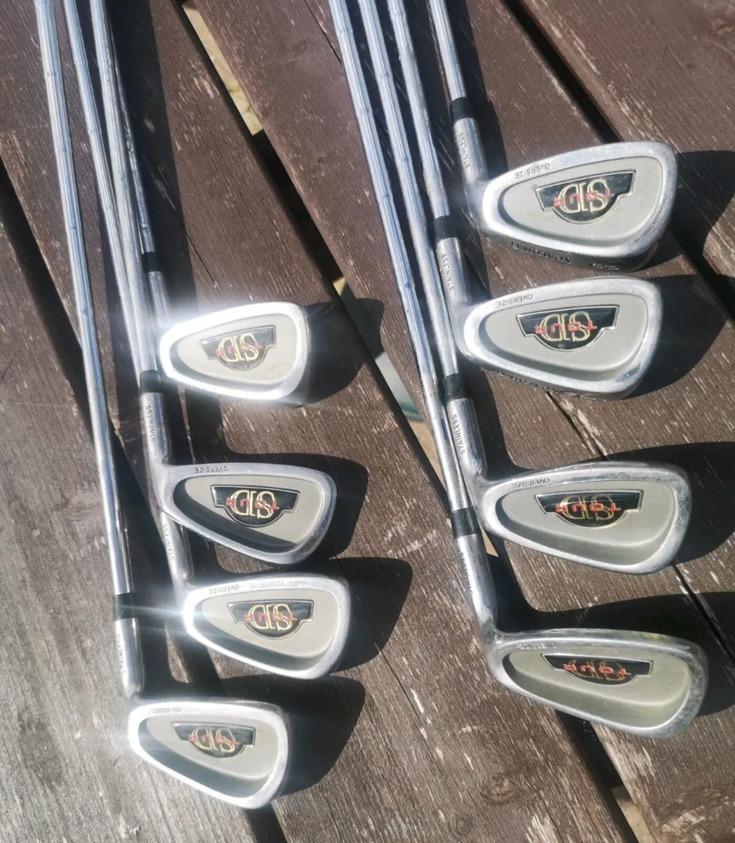 Gents Set, bag, 3 x woods, 8 x irons and a putter - Image 2