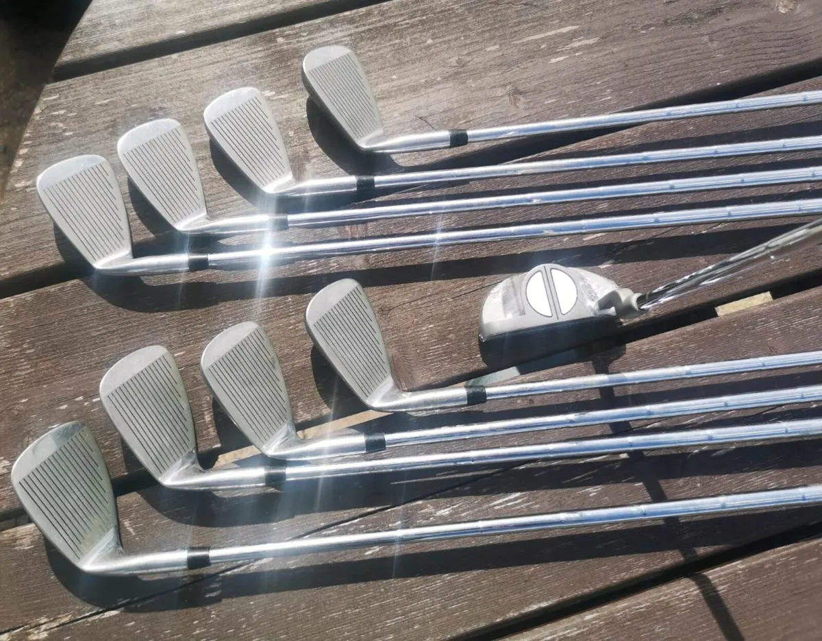 Gents Set, bag, 3 x woods, 8 x irons and a putter - Image 4