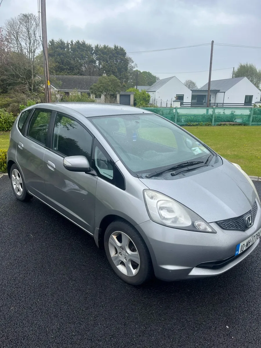 HONDA JAZZ 2010 - Image 1