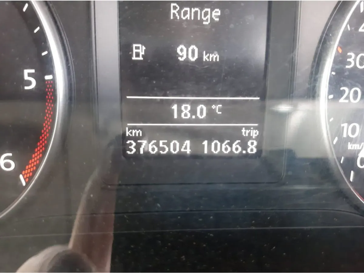 Volkswagen Caddy PVM Trend TDI 102HP Manual 5spee - Image 3