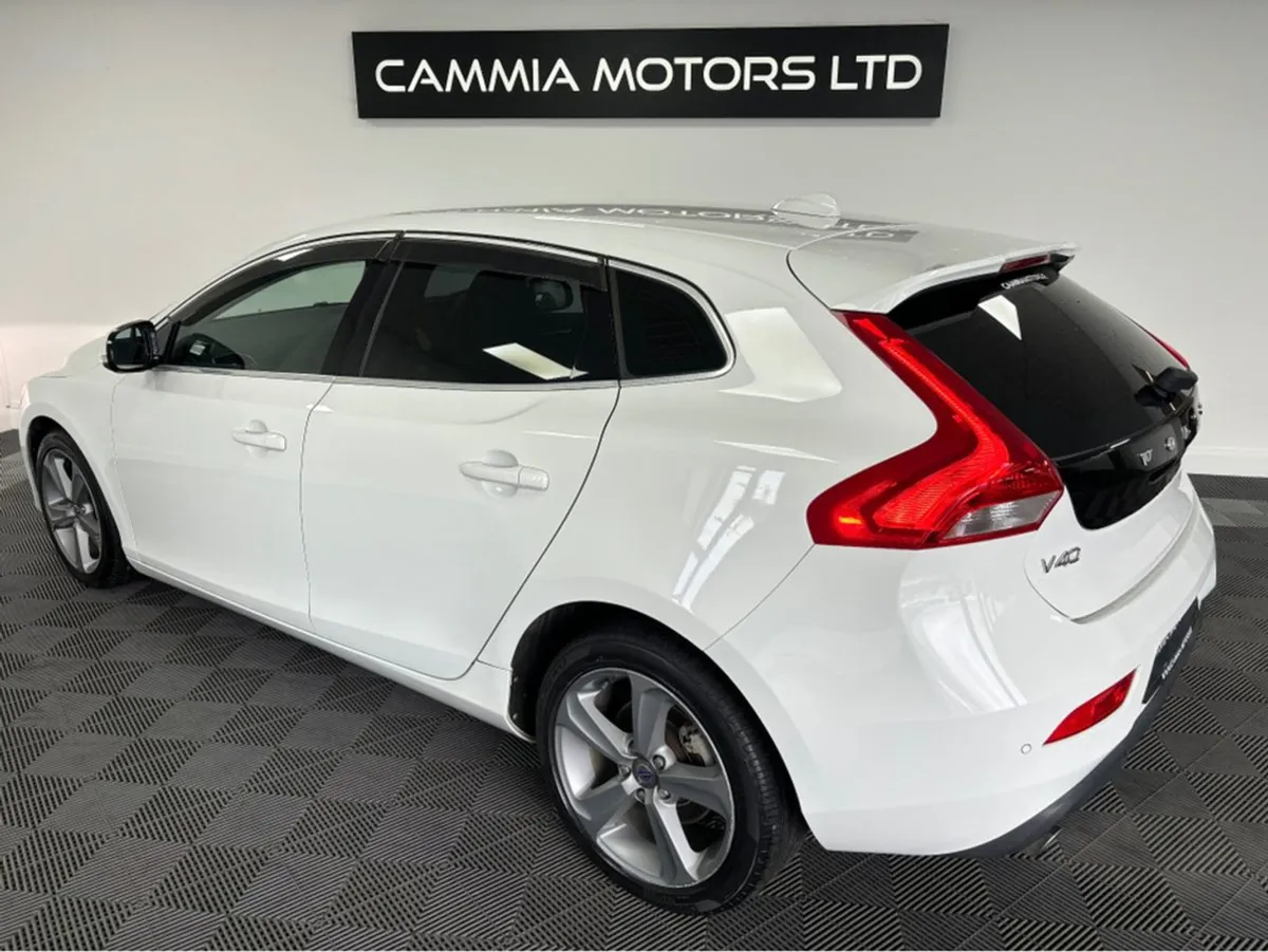 Volvo V40 Volvo V40 4DR Auto 1.6 Petrol Auto heat - Image 3