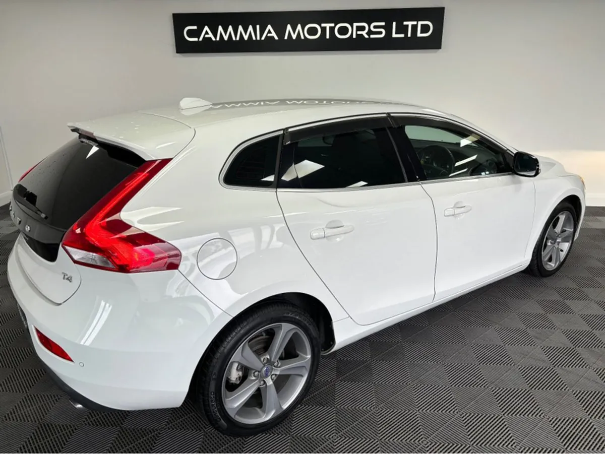 Volvo V40 Volvo V40 4DR Auto 1.6 Petrol Auto heat - Image 4