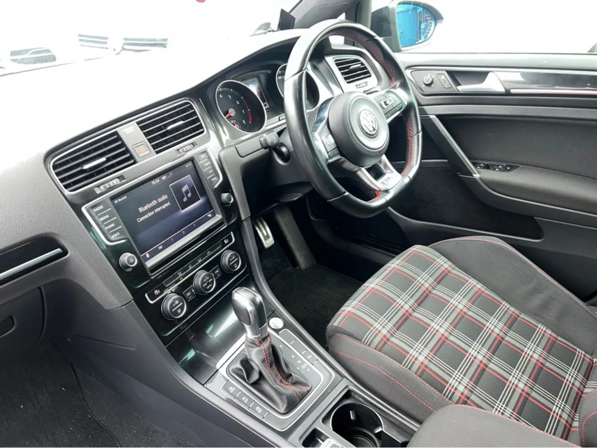 Volkswagen Golf GTI Automatic 2.0tsi - Image 2