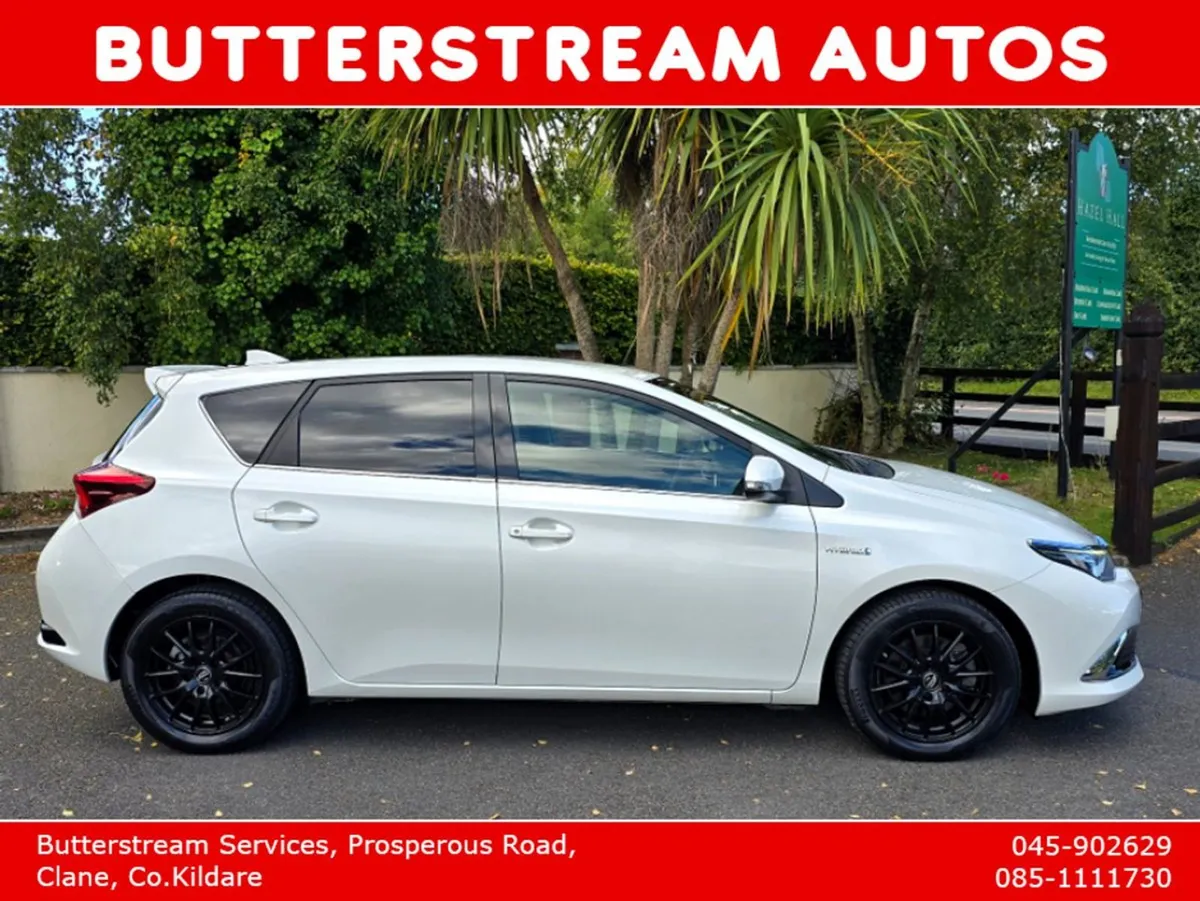 Toyota Auris 1.8 Hybrid Sport - Image 3