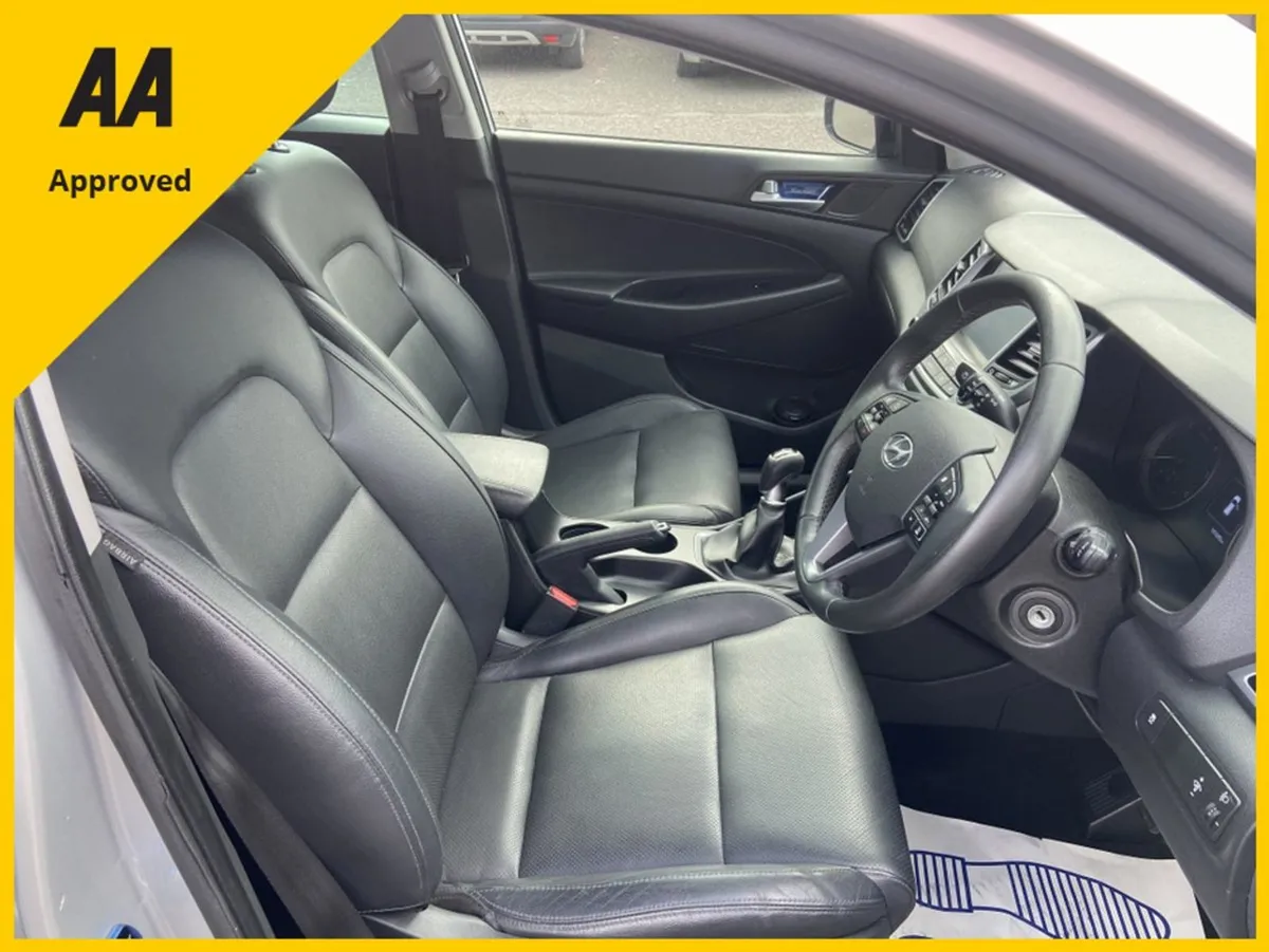 Hyundai Tucson Executive 5DR Free Delivery - Image 3