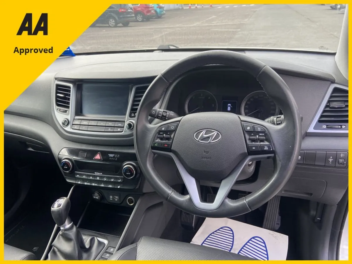 Hyundai Tucson Executive 5DR Free Delivery - Image 4