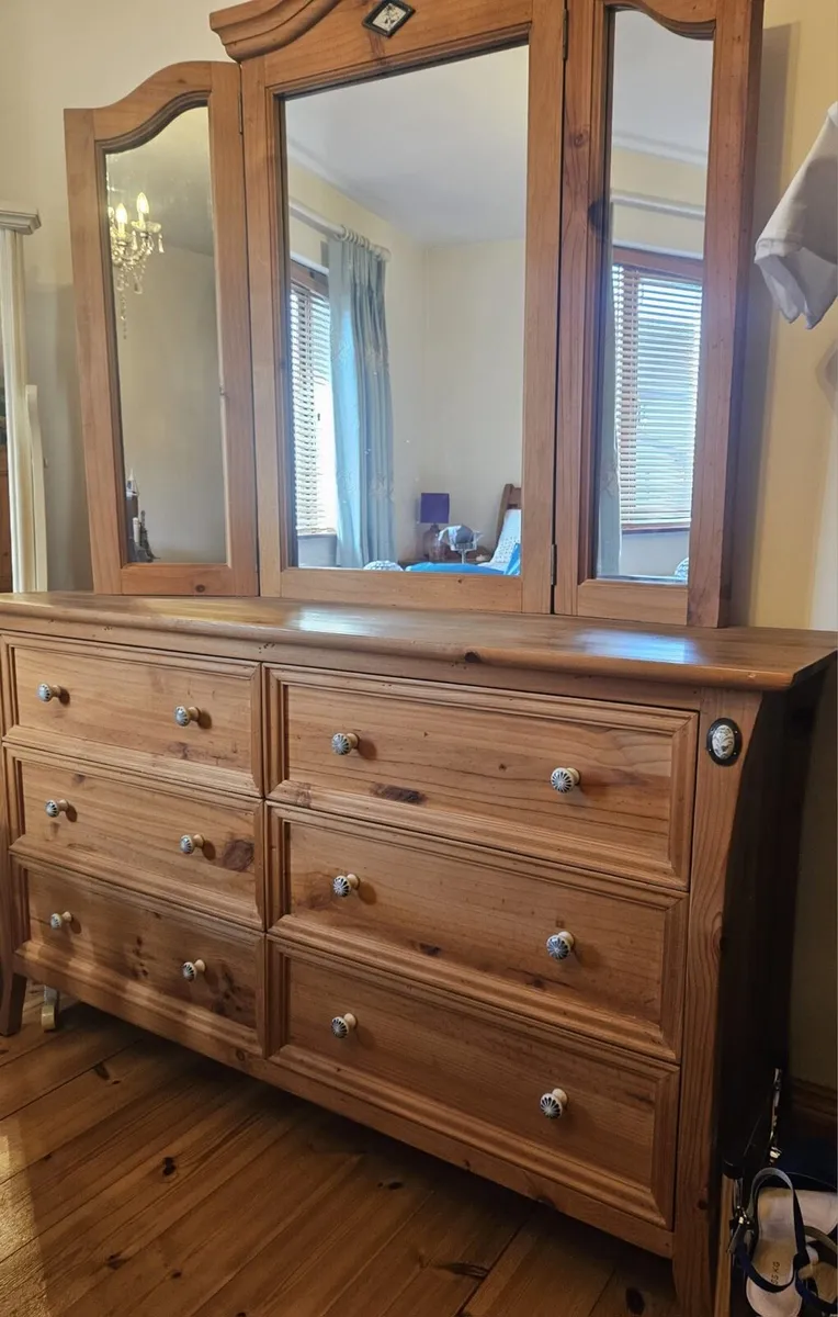 Bedroom Suite - Image 3