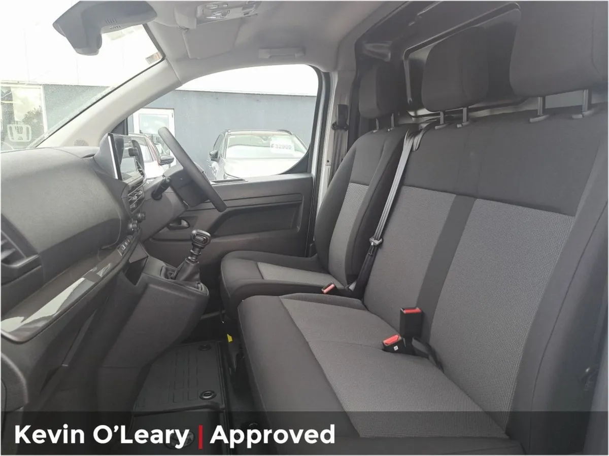 Opel Vivaro 1.5d L2 H1 120PS Komfort - Image 4