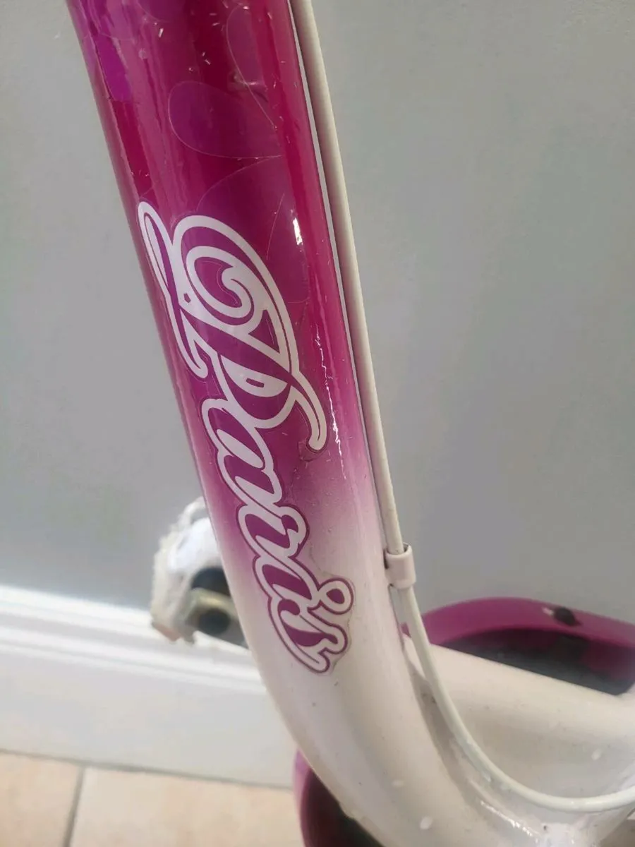 Girls bike - Image 3