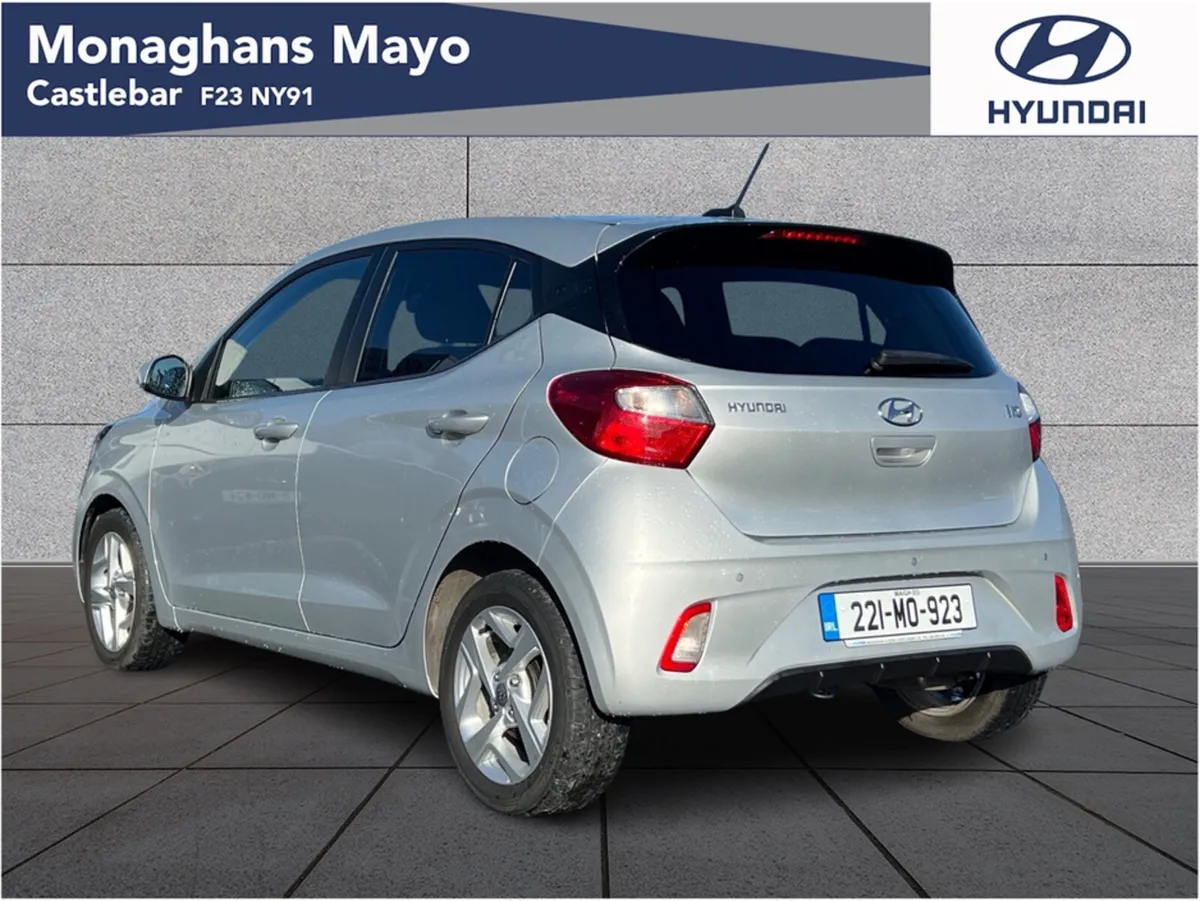Hyundai i10 DELUXE AUTO 5DR - Image 3