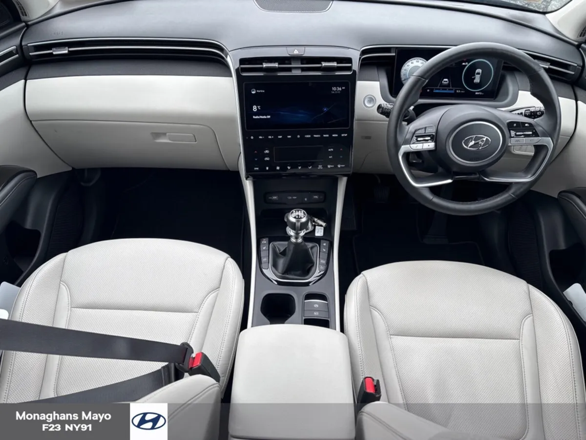 Hyundai Tucson EXECUTIVE PLUS DIESEL 5 5DR - Image 2