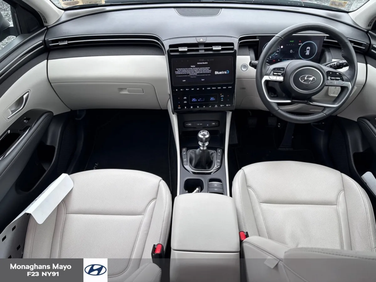 Hyundai Tucson EXECUTIVE PLUS 1.6 DIESEL 2TONE 5DR - Image 2