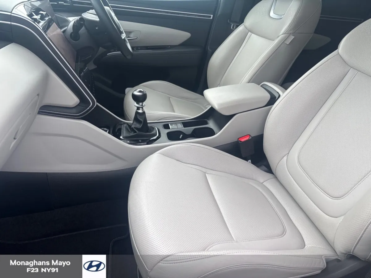 Hyundai Tucson EXECUTIVE PLUS 5DR - Image 4