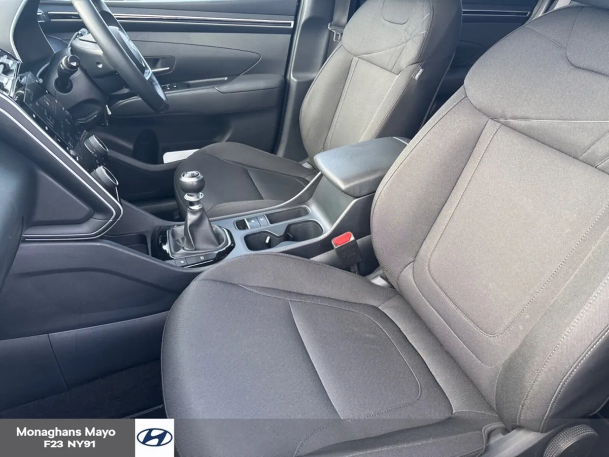 Hyundai Tucson COMFORT PLUS 1.6 DIESEL 5DR - Image 4