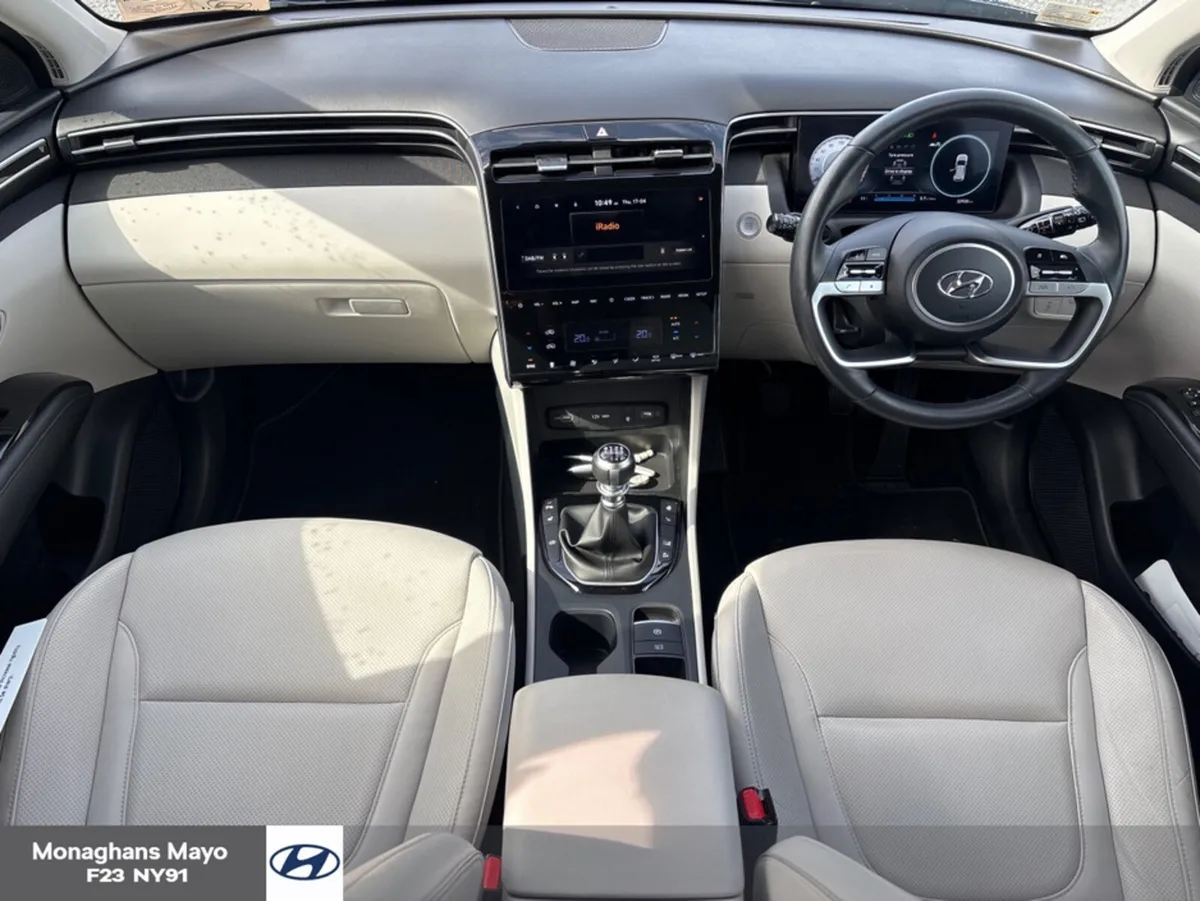 Hyundai Tucson EXECUTIVE PLUS 5DR - Image 2
