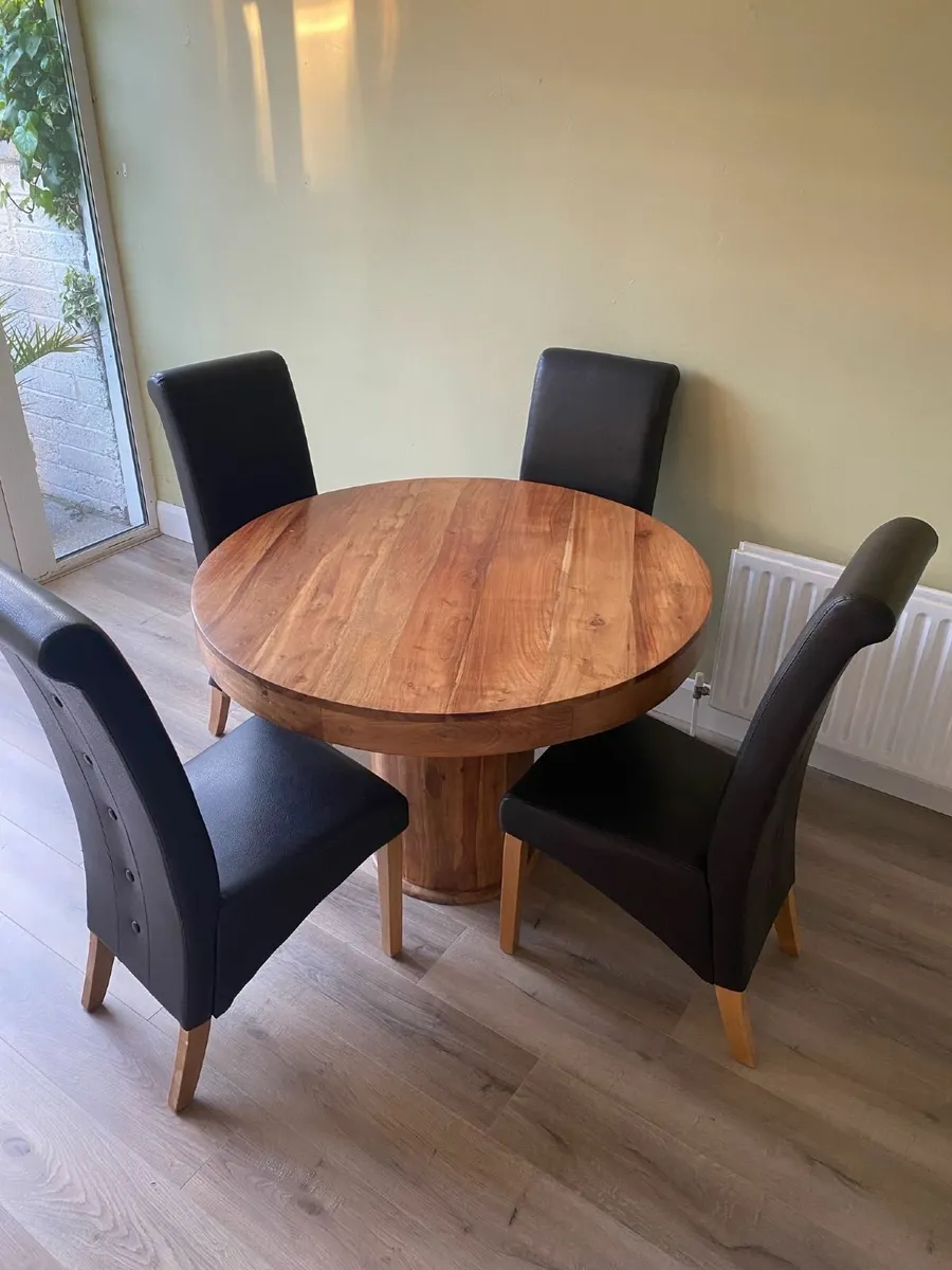 Solid wooden dining table - Image 2
