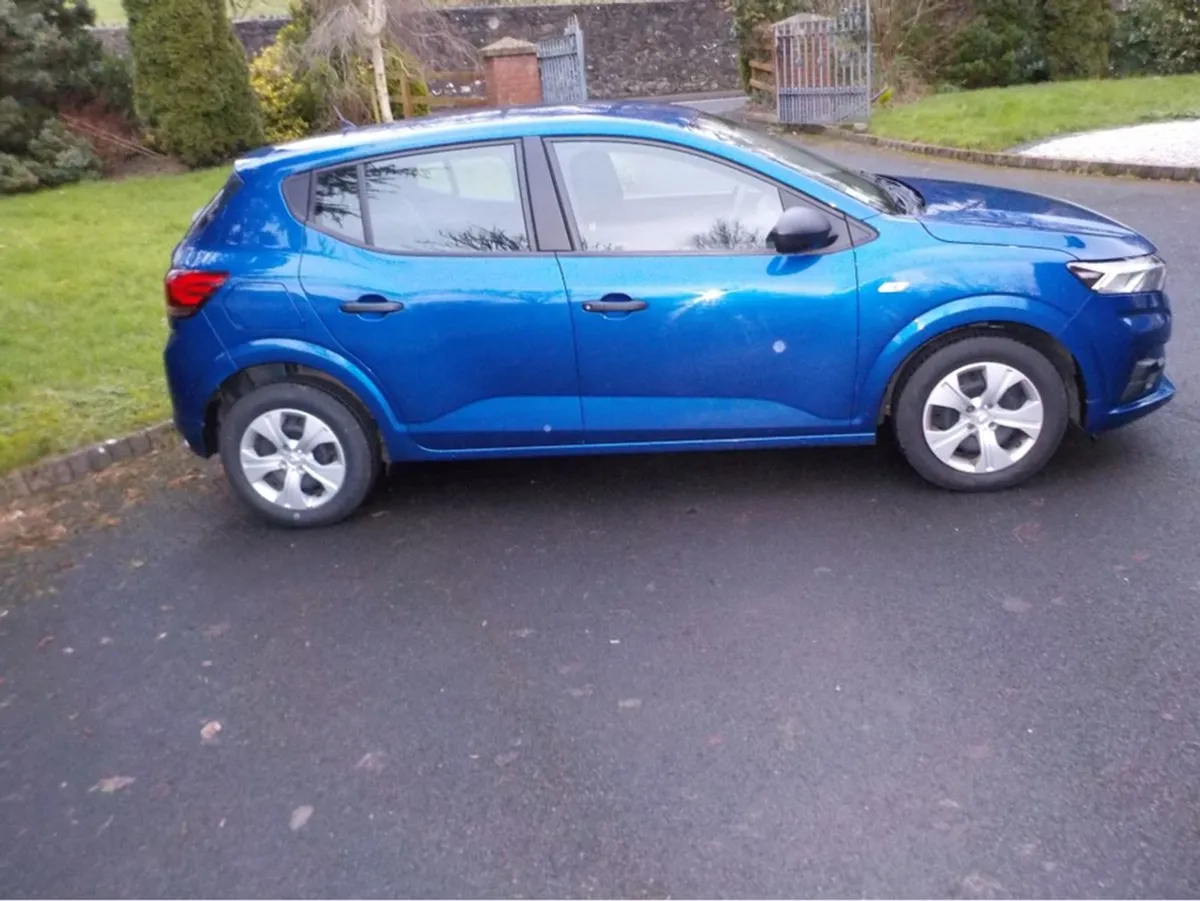 Dacia Sandero Essential SCE 65 My21. My21.5 4DR - Image 2