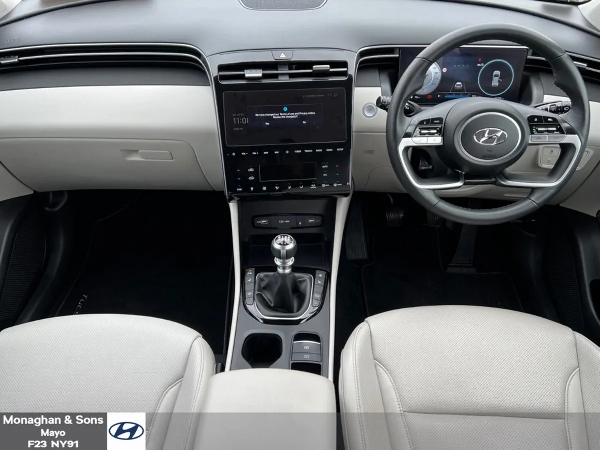 Hyundai Tucson EXECUTIVE PLUS 1.6 DIESEL 5DR - Image 2