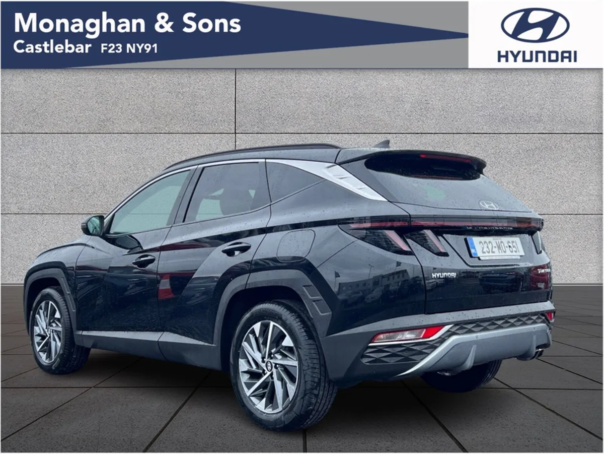 Hyundai Tucson EXECUTIVE PLUS 1.6 DIESEL 5DR - Image 3