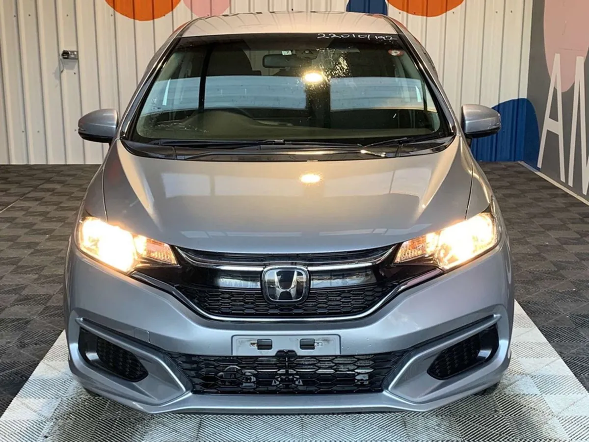 Honda Fit Honda Fit 1.5 Hybrid / Cruise Control / - Image 2