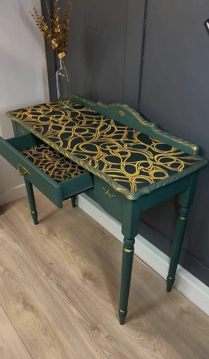 Emerald Elegance Table 98×42 cm, height 76 cm - Image 1