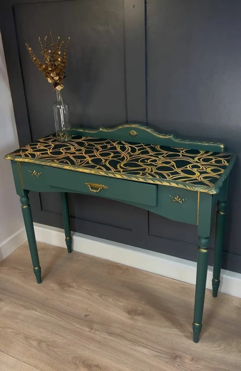 Emerald Elegance Table 98×42 cm, height 76 cm - Image 3