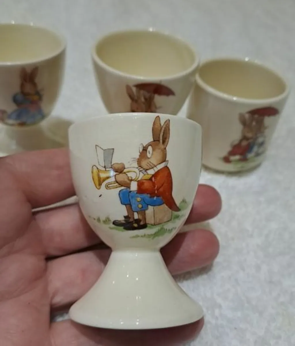 Bunnykins egg cups - Image 4