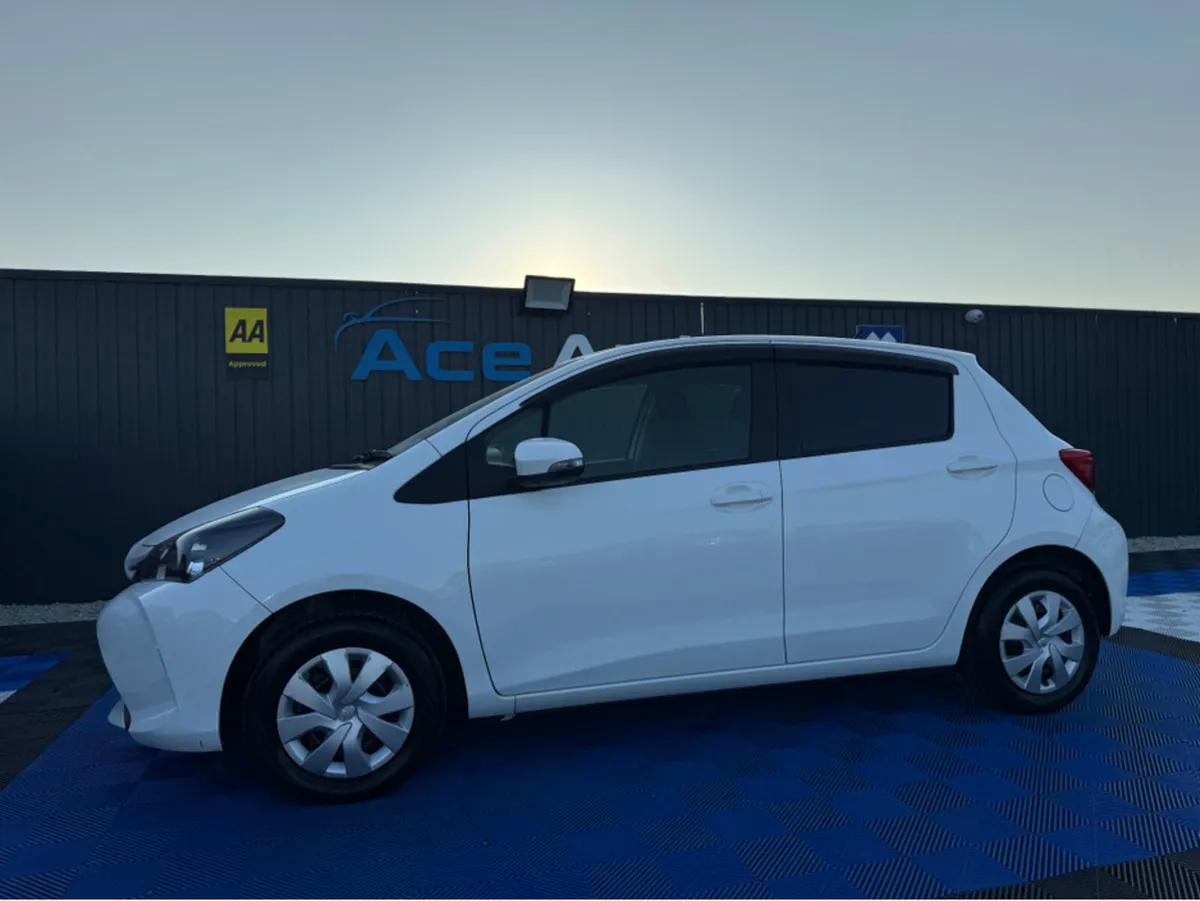 Toyota Yaris ** DEPOSIT TAKEN ** 1.0L PETROL - AUT - Image 3