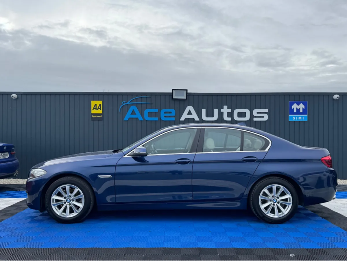 BMW 5-Series **DEPOSIT TAKEN** SE LUXURY - 2.0L DI - Image 4