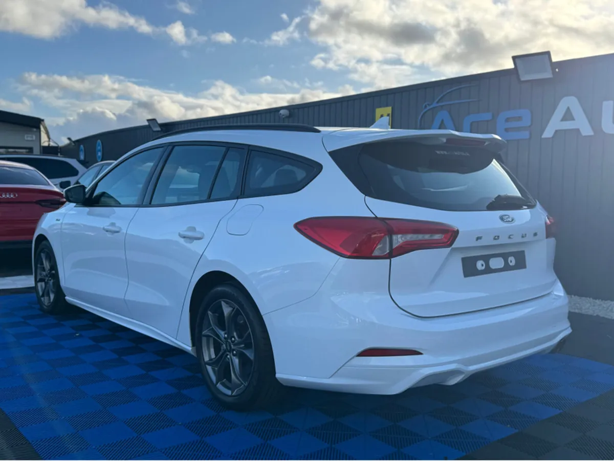Ford Focus ST-LINE - 1.5 DIESEL - MANUAL - 12M WAR - Image 4