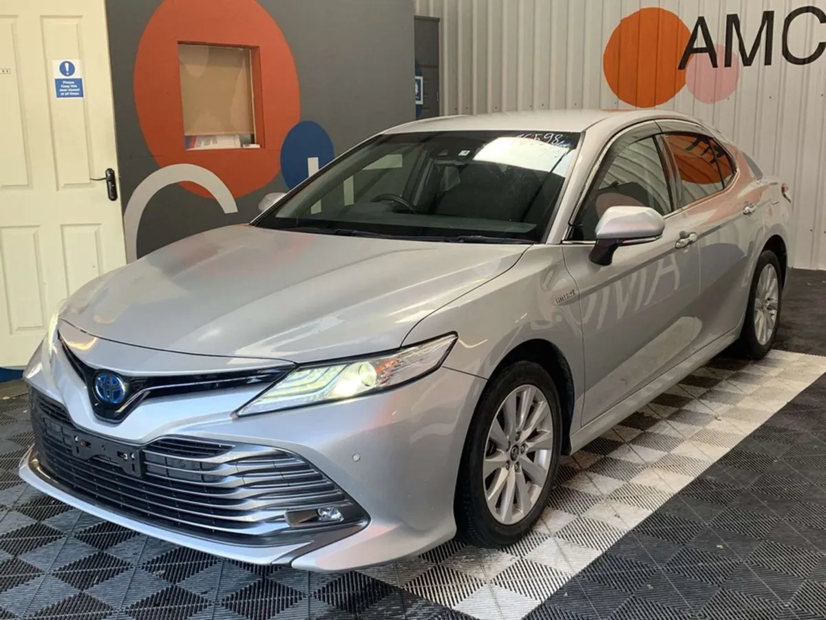 Toyota Camry Toyota Camry 2.5 Hybrid / 69k KMs / - Image 2