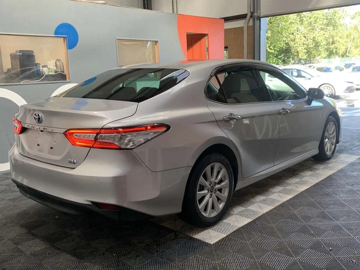 Toyota Camry Toyota Camry 2.5 Hybrid / 69k KMs / - Image 4