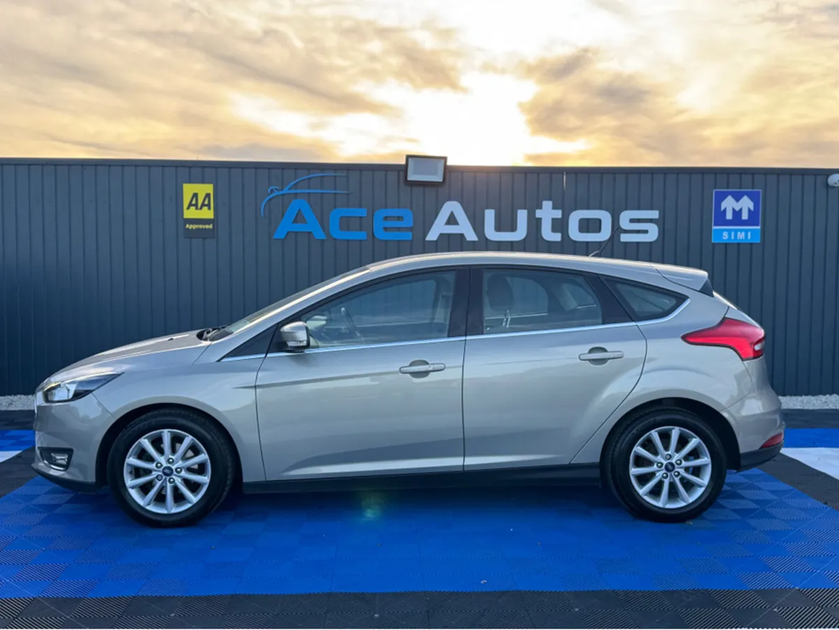 Ford Focus ***DEPOSIT TAKEN*** TITANIUM 1.5 DIESEL - Image 4