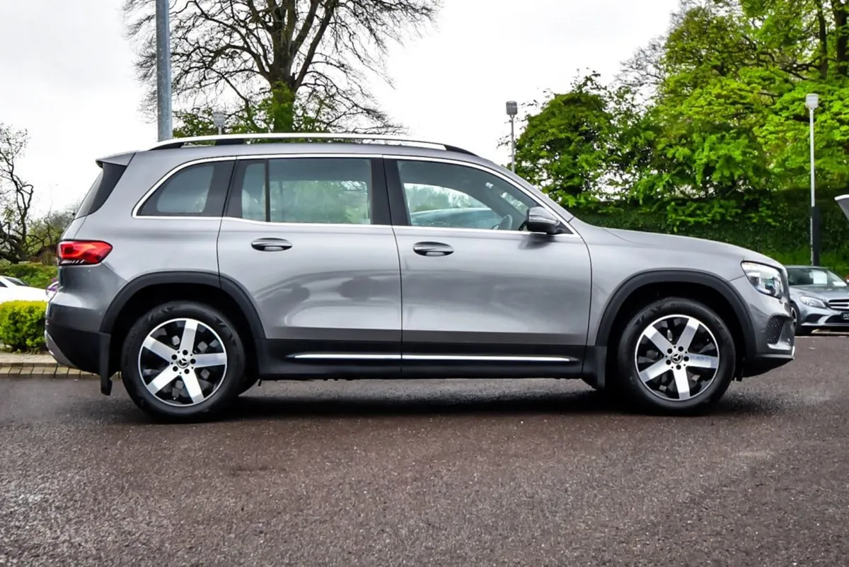 Mercedes-Benz GLB- Class 200d 7 Seater Progressiv - Image 3