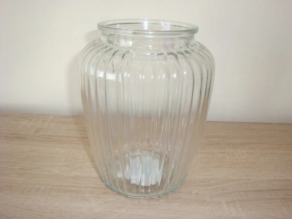 Ridged glass vase - NEW - Image 1