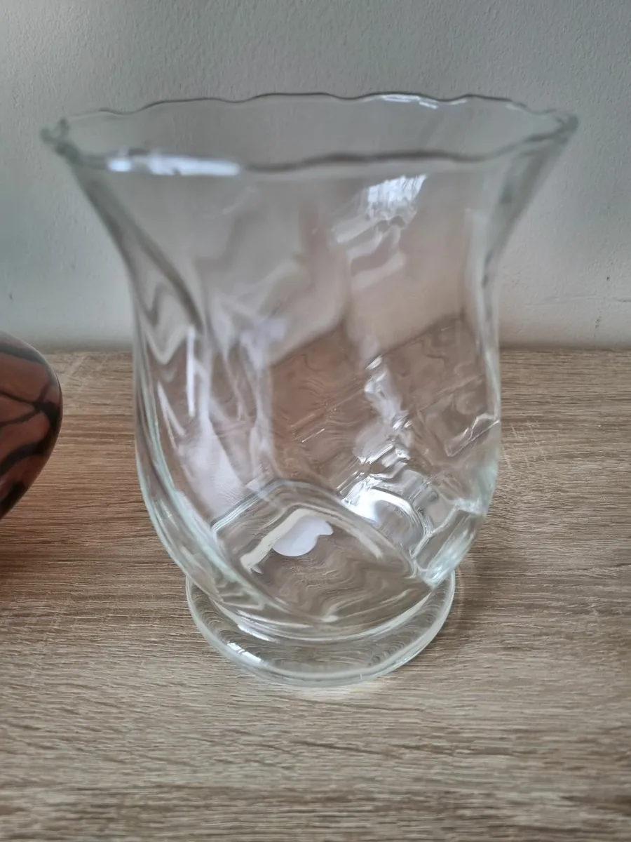 Three glass vases amber brown glass - Image 2
