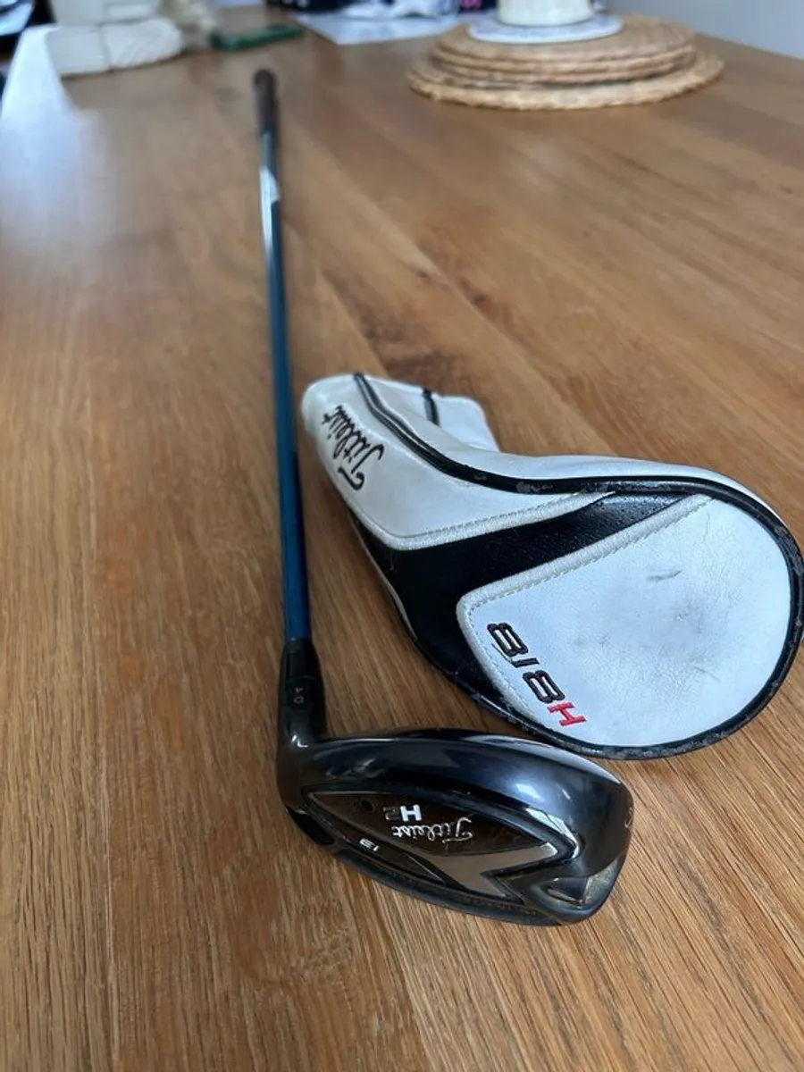 Titleist 818 H2 19 Hybrid - Image 1