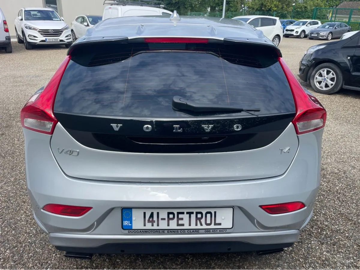 Volvo V40 2014 - Image 4