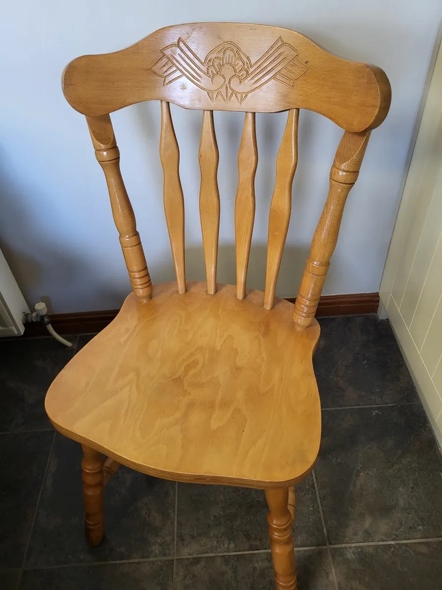 Dining room/kitchen table and chairs - Image 2