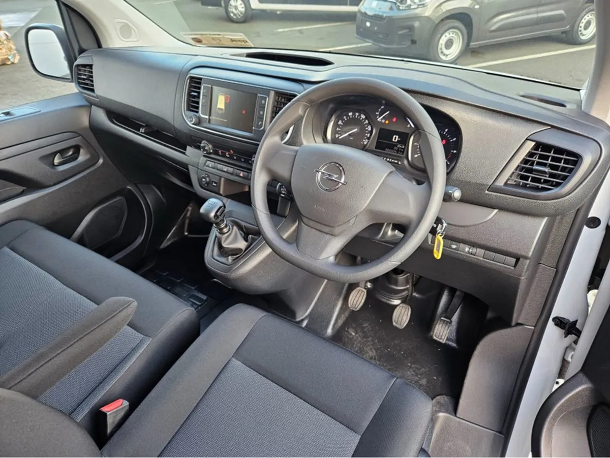Opel Vivaro L2h1 Komfort 1.5 100PS - Image 3