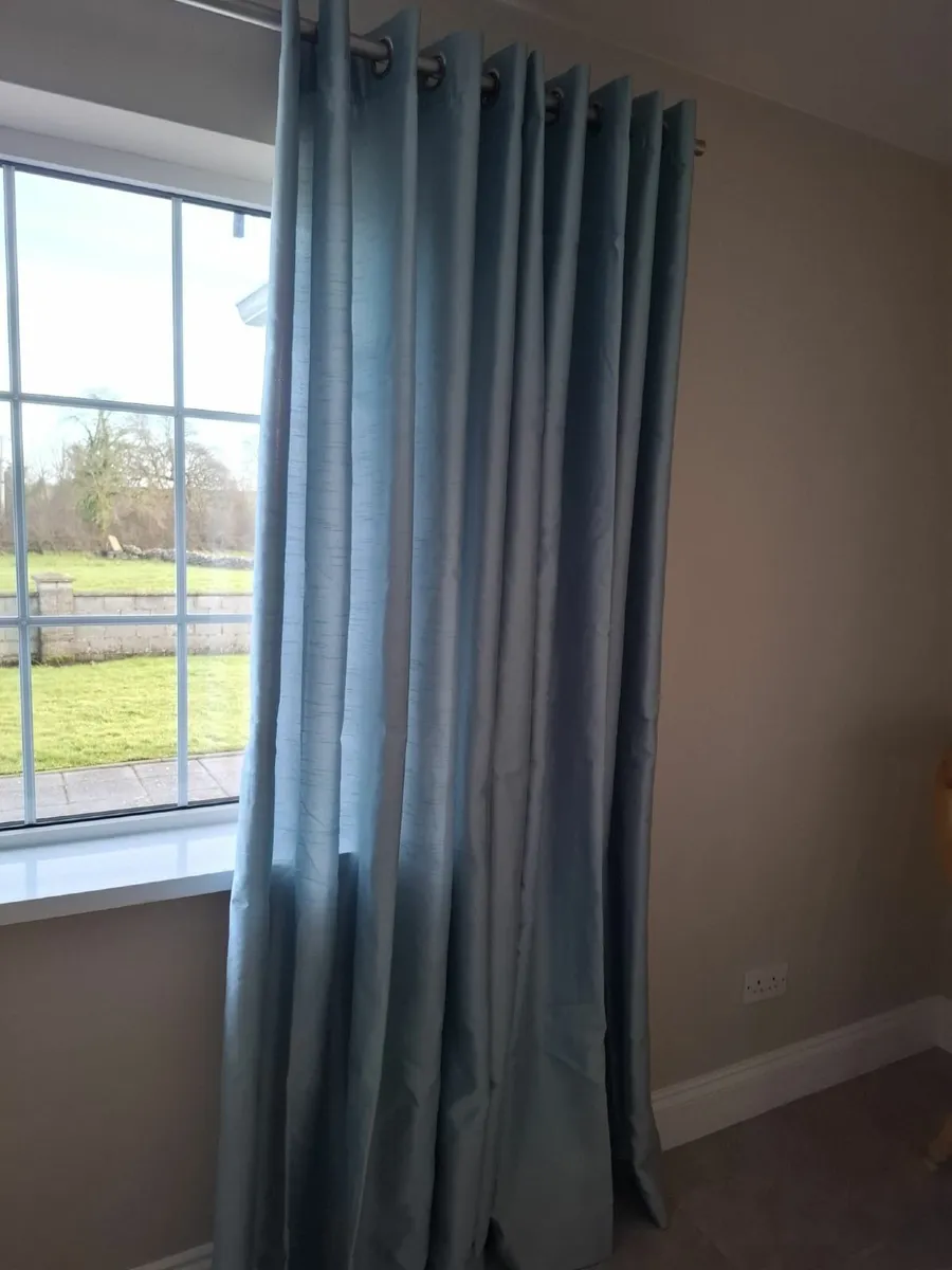 Curtains - Image 1